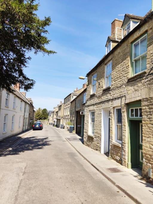 Amarelo Apartment, Central Charlbury, 1 Super King Bed Exteriér fotografie